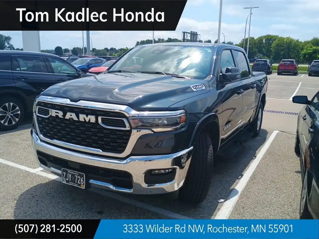 2025 RAM 1500 Big Horn/Lone Star 4x4 Crew Cab 5'7's photo