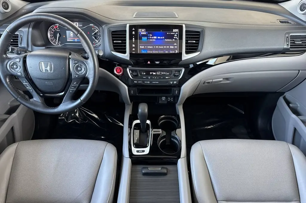 2018 Honda Ridgeline RTL-E AWD photo 4