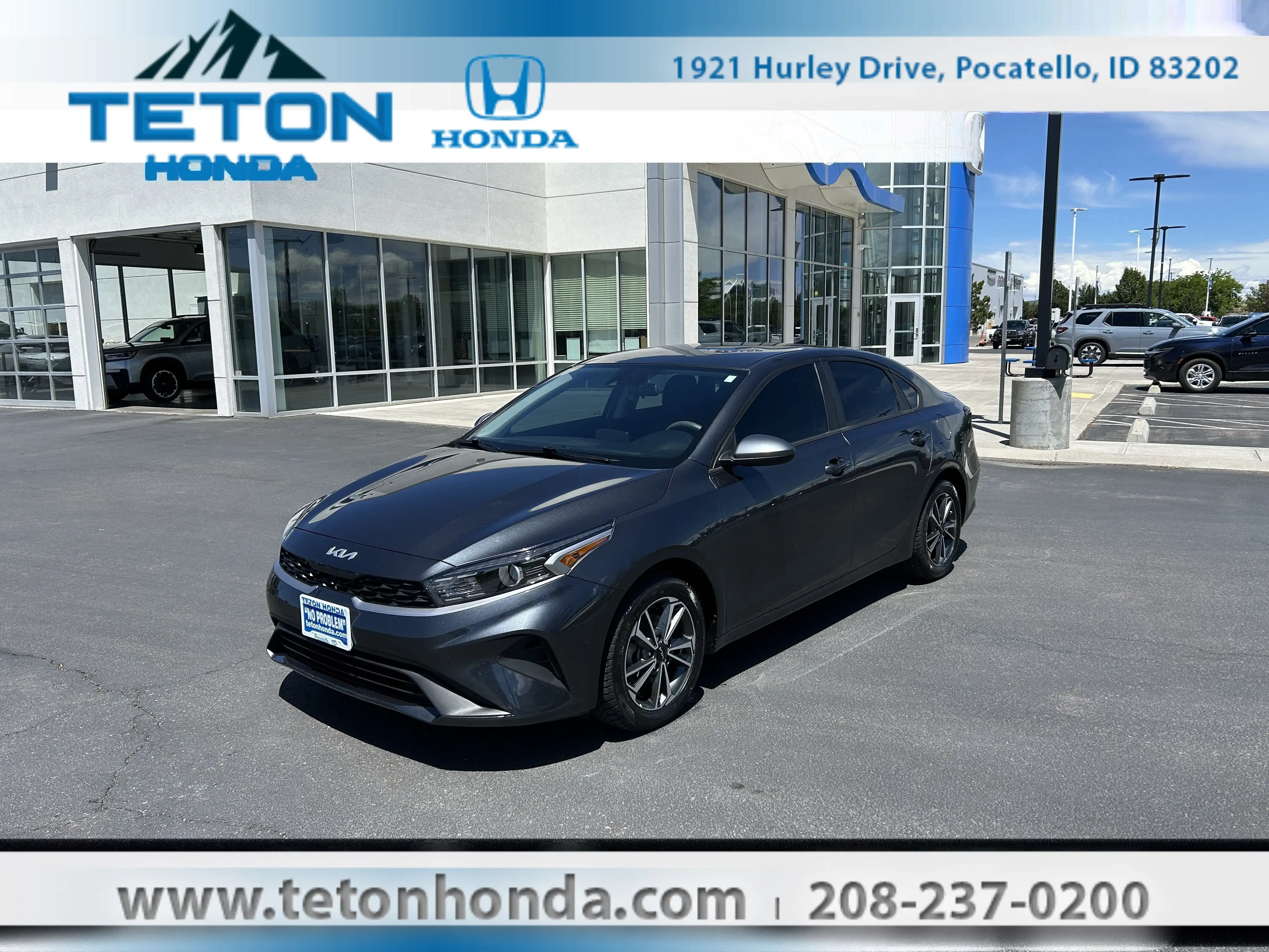 2023 Kia Forte LXS AT's photo