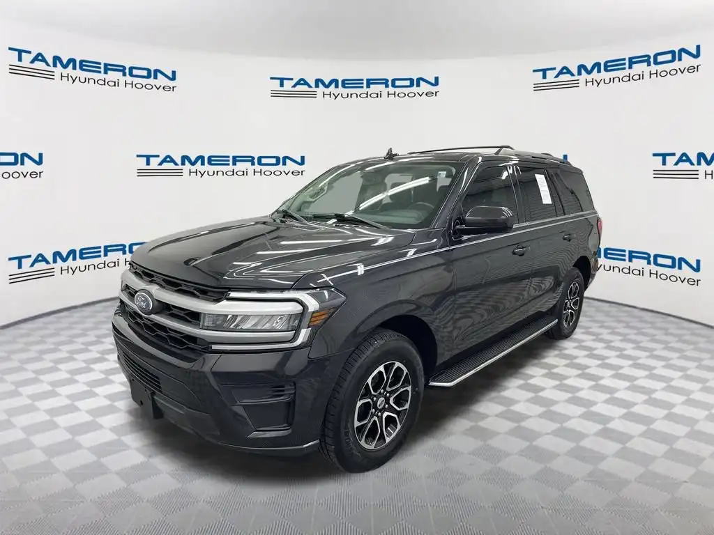 2022 Ford Expedition XLT's photo