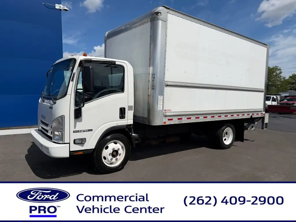2018 Isuzu NPR-HD's photo