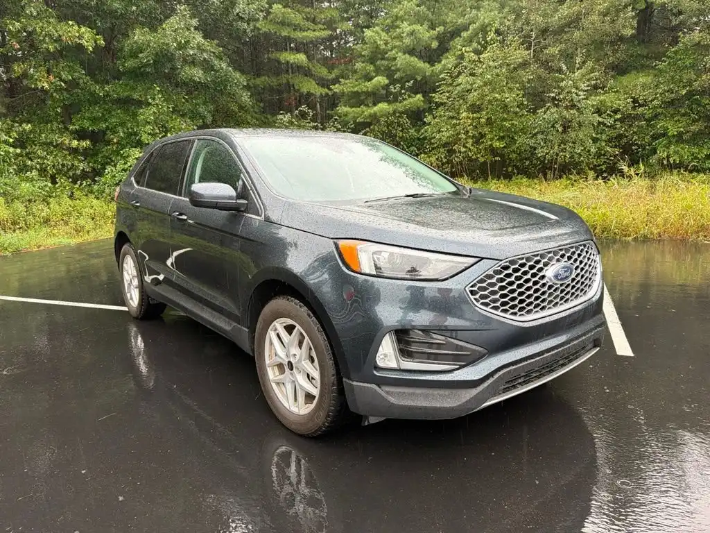 2024 Ford Edge SEL AWD's photo