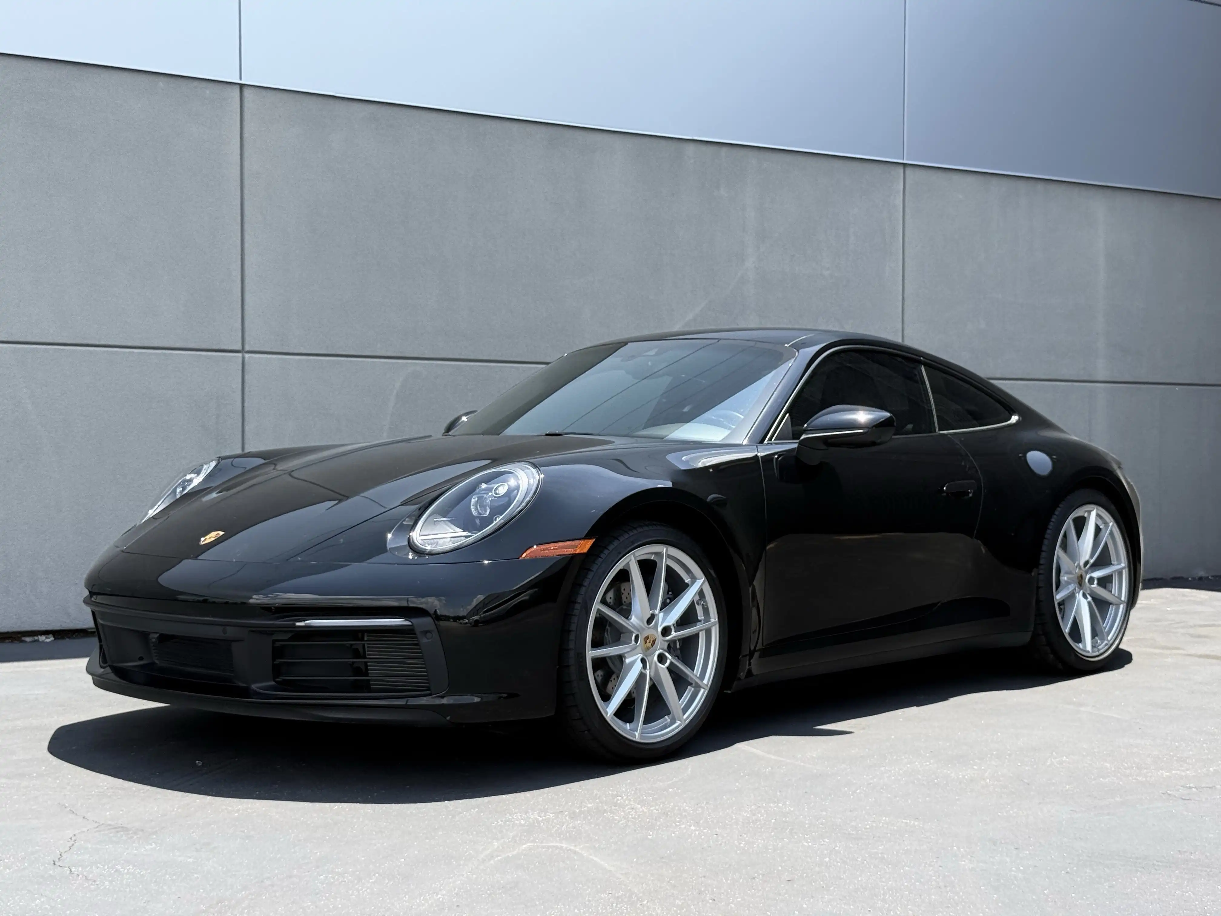 2022 Porsche 911 Carrera 4 Coupe's photo