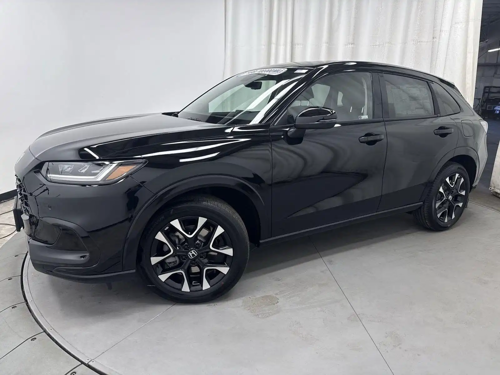 2027 Honda HR-V EX-L AWD's photo