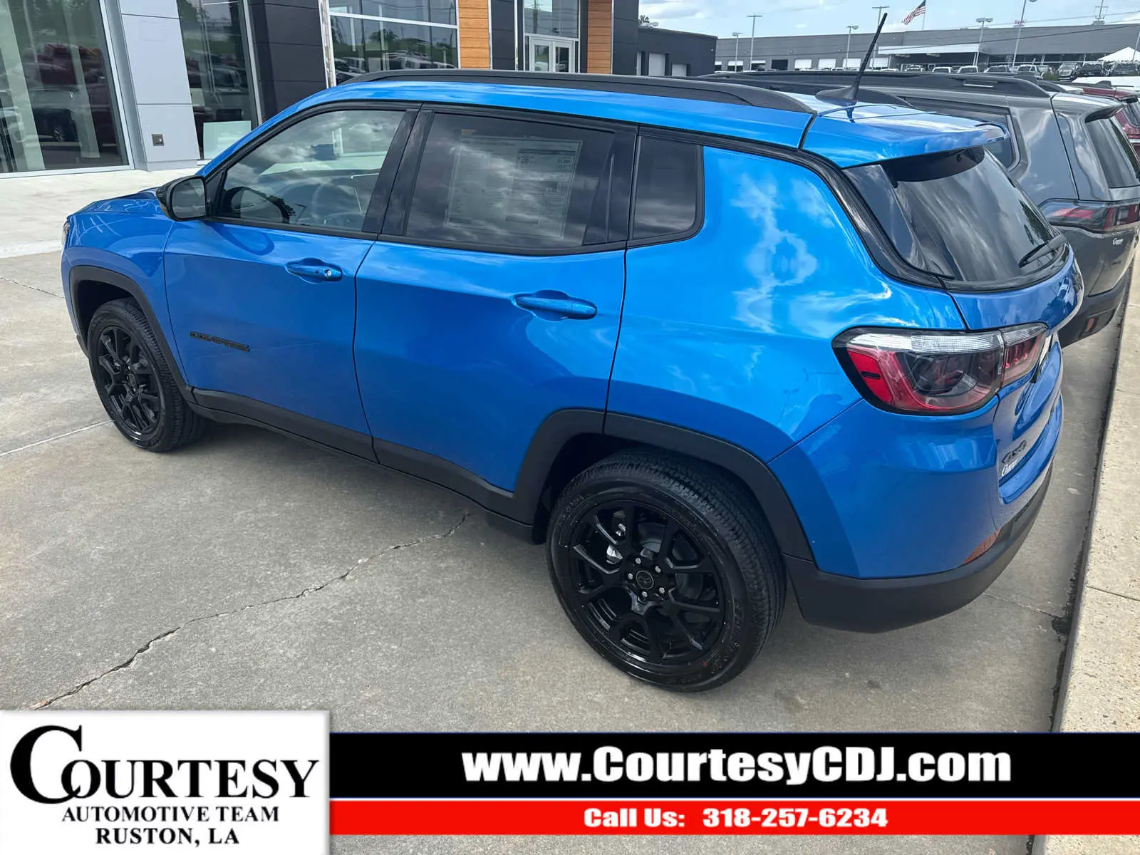 2026 Jeep Compass Latitude Altitude 4WD photo 5