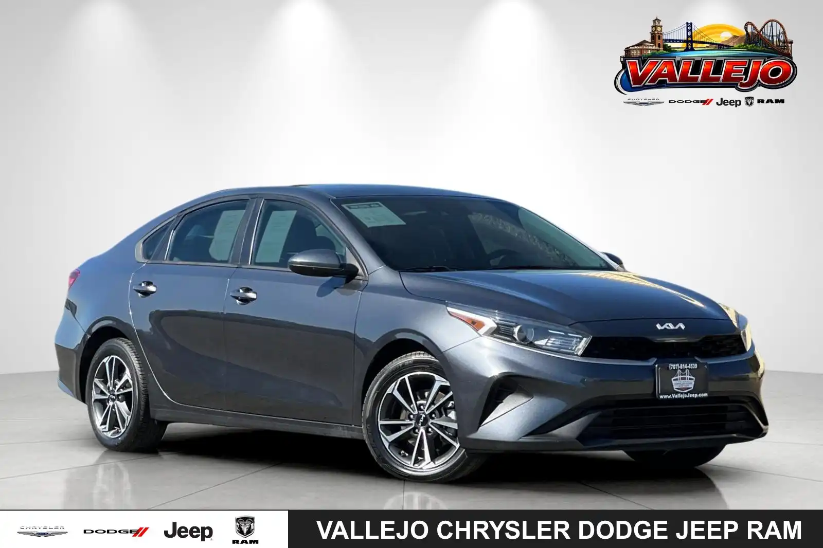 2023 Kia Forte LXS AT's photo