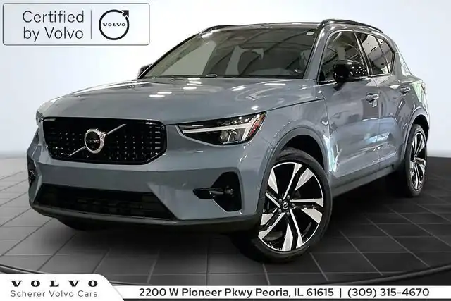 2023 Volvo XC40 B5 Plus Dark AWD's photo