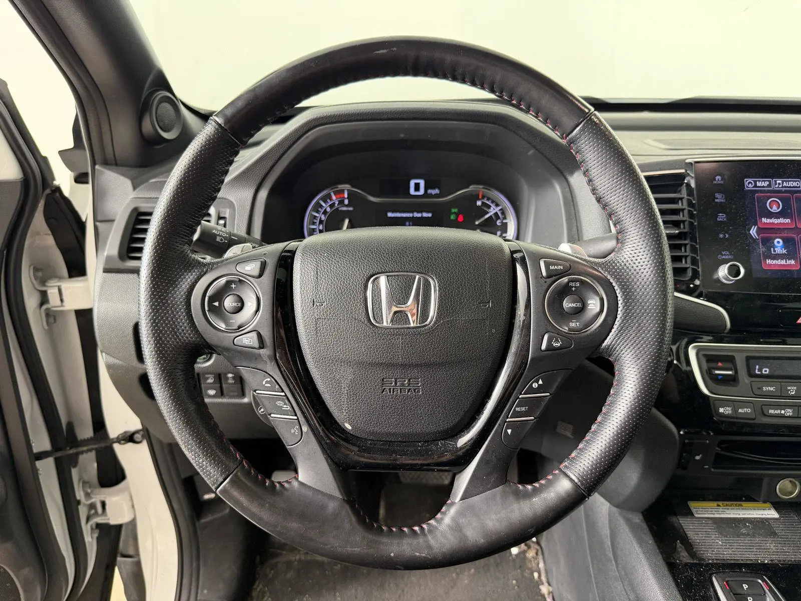 2023 Honda Ridgeline Black Edition photo 4
