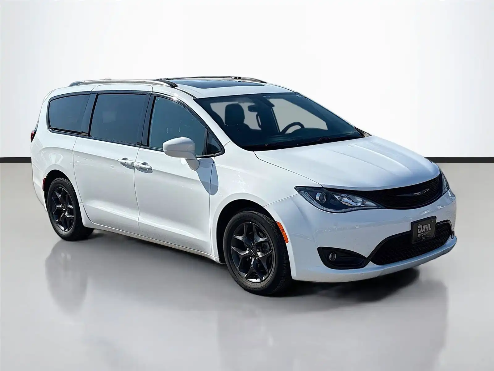 2019 Chrysler Pacifica Touring L Plus's photo