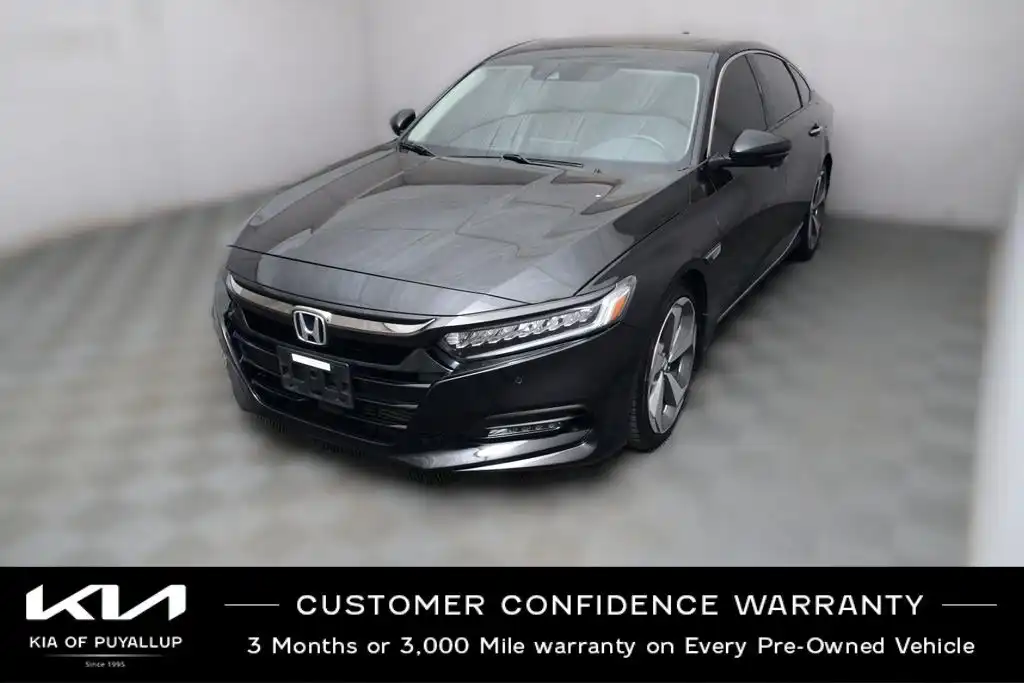 2018 Honda Accord 2.0T Touring Auto's photo