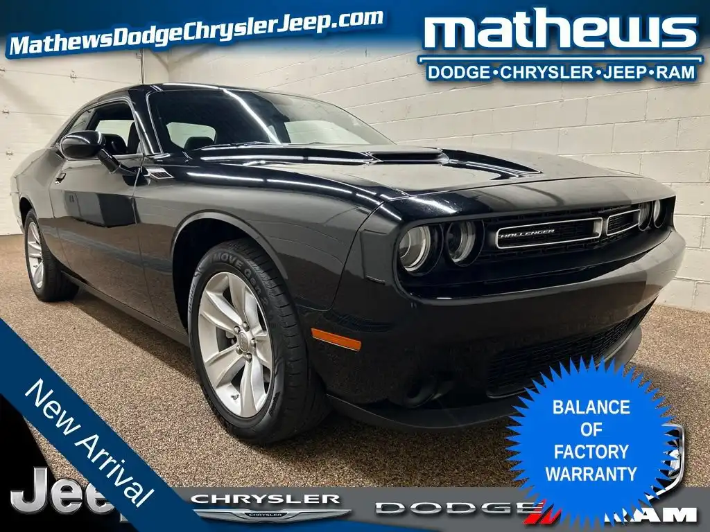 2023 Dodge Challenger SXT Auto's photo