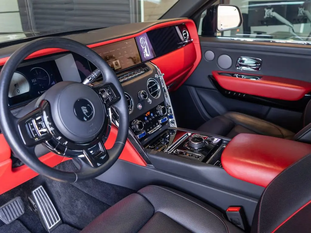 2025 Rolls-Royce Cullinan Base photo 5