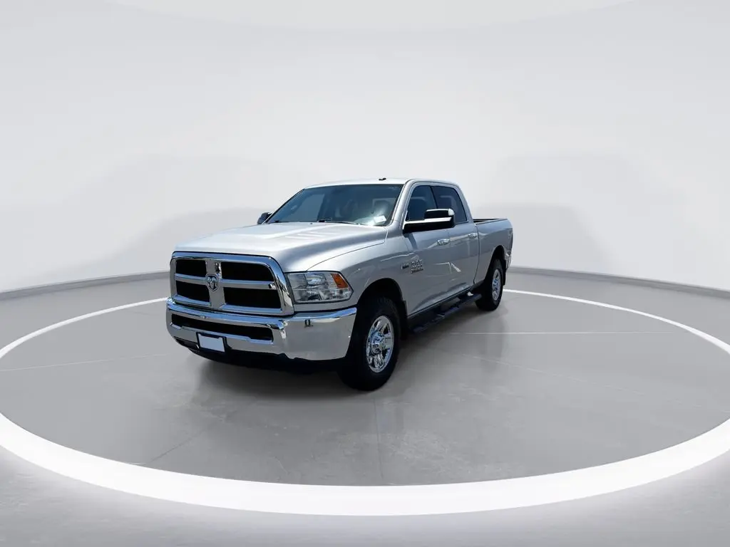 2014 RAM 2500 SLT Crew Cab SWB photo 4