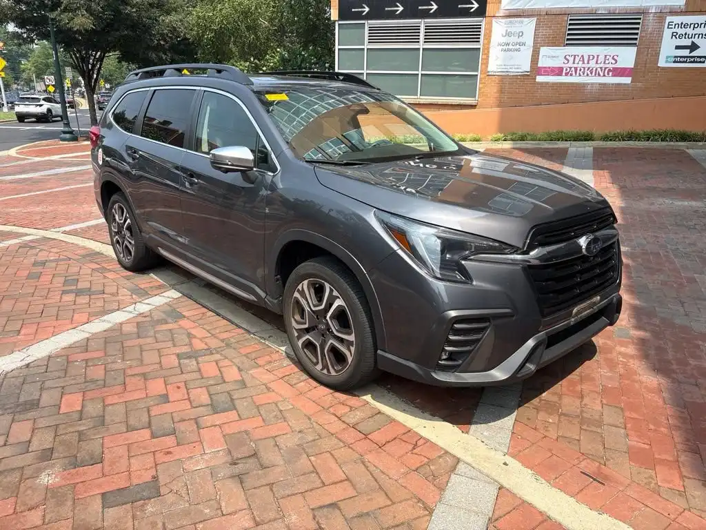 2023 Subaru Ascent Limited 7 Passenger's photo