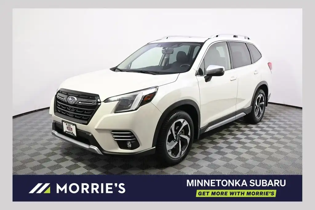 2023 Subaru Forester Touring's photo