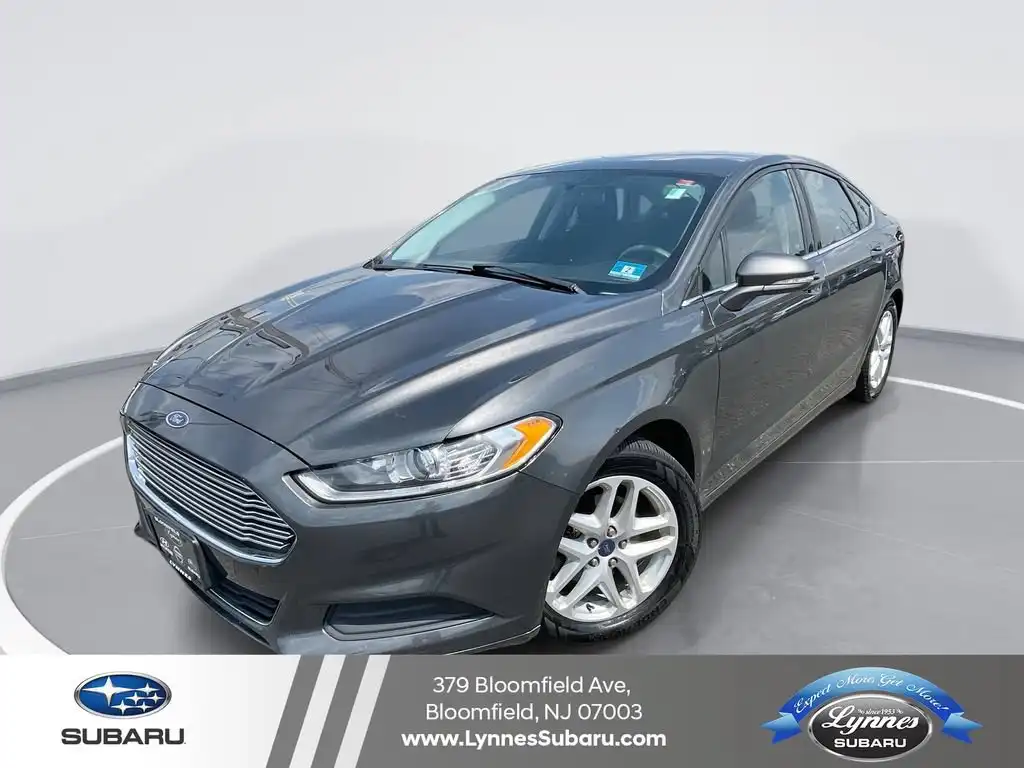 2016 Ford Fusion SE FWD's photo