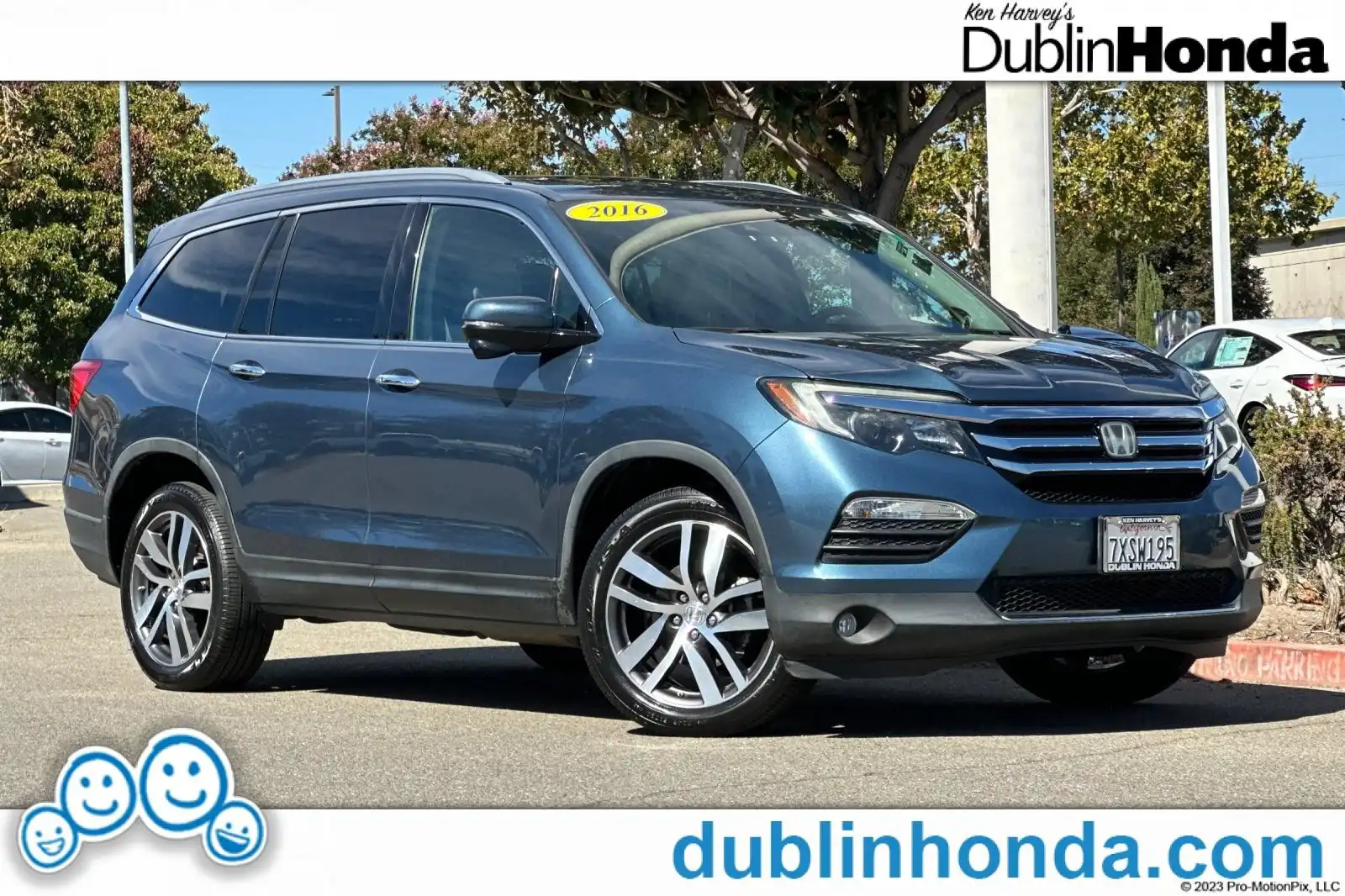 2016 Honda Pilot Touring 4WD's photo