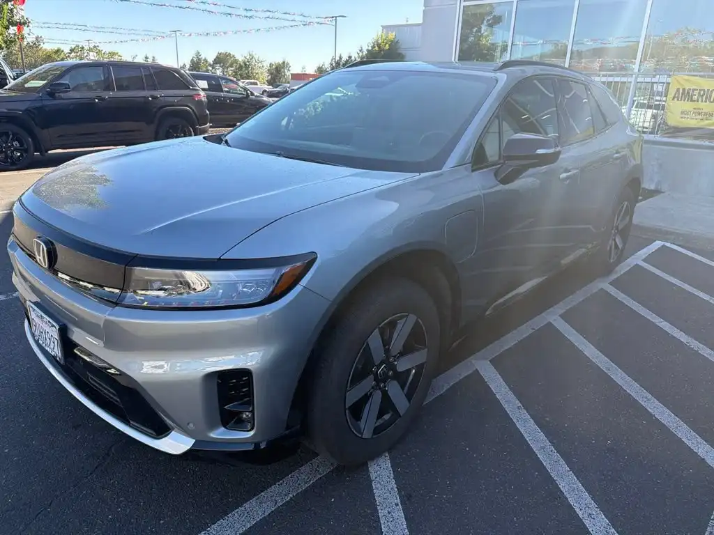2025 Honda Prologue Touring's photo