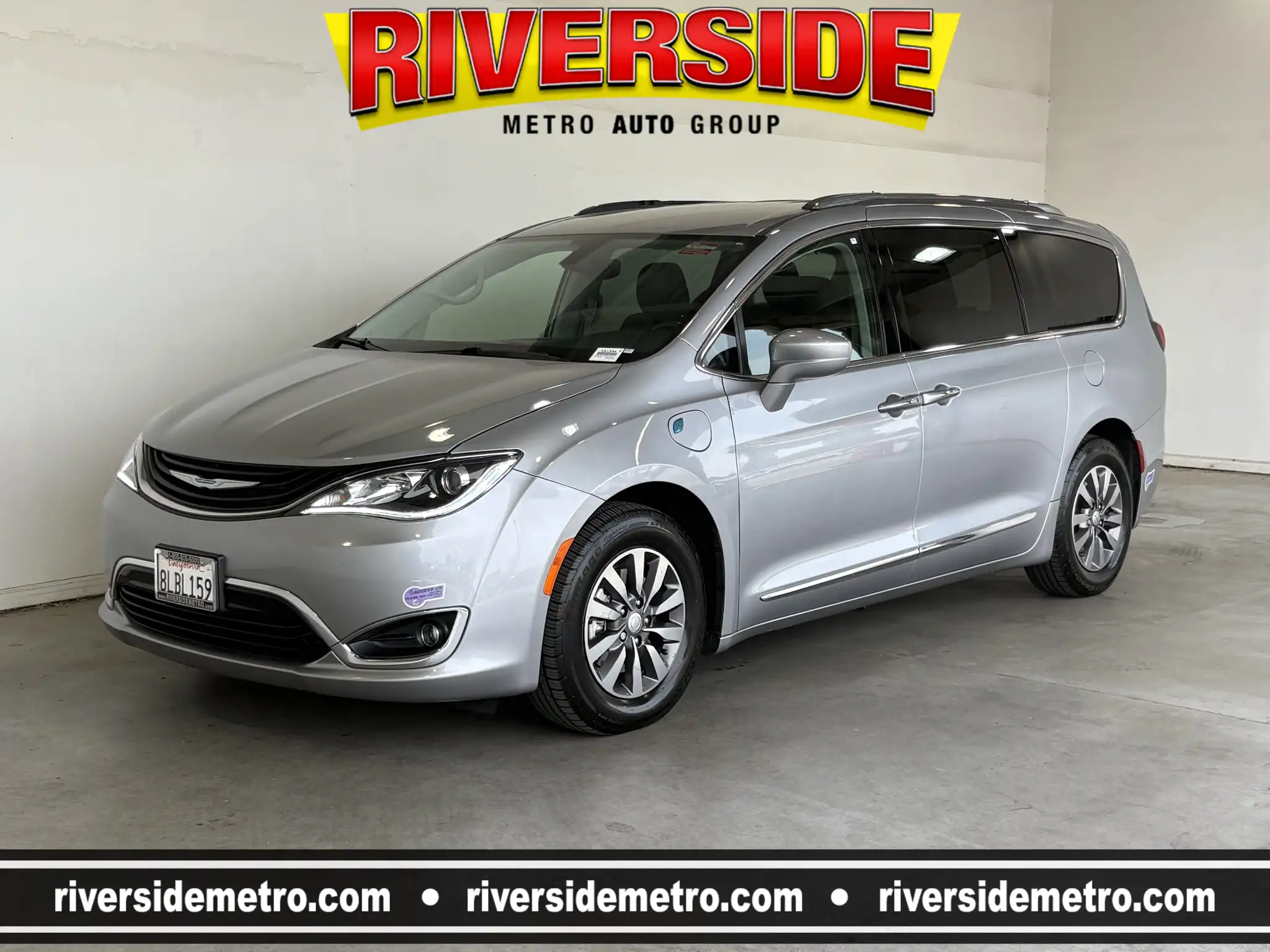 2019 Chrysler Pacifica Hybrid Touring L's photo