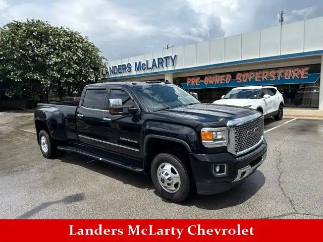 2015 GMC Sierra 4WD Crew Cab Standard Box SRW's photo