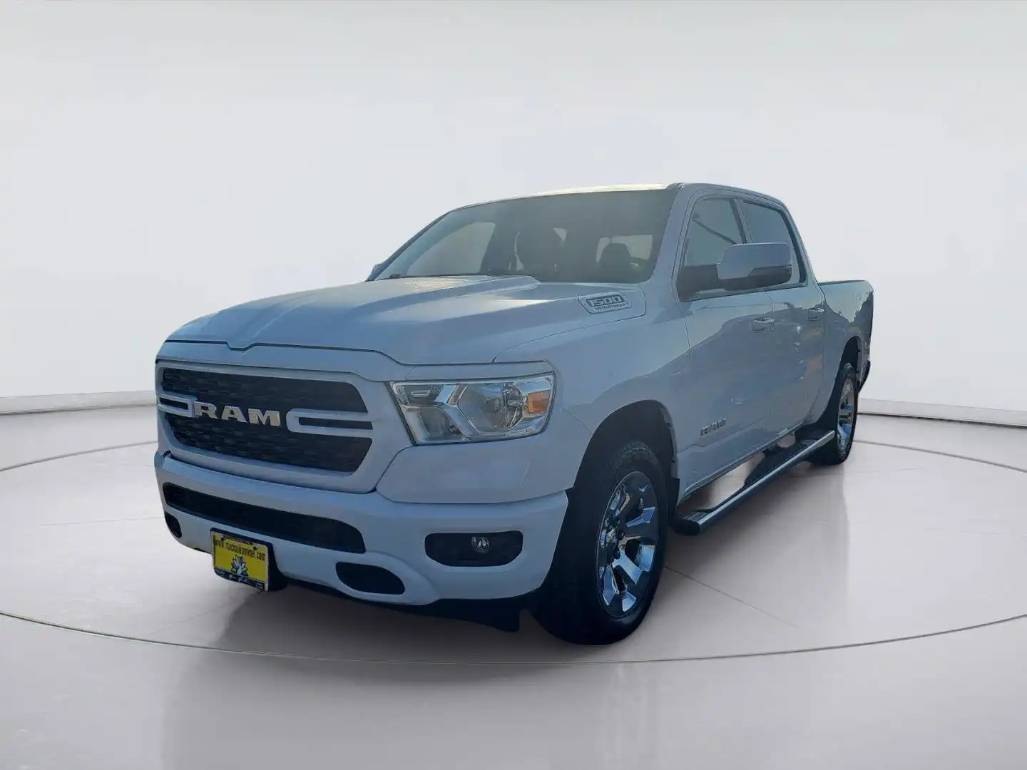 2023 RAM 1500 Big Horn/Lone Star 4WD Crew Cab 5'7's photo