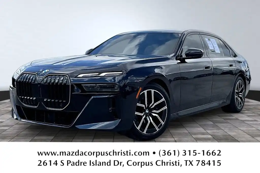 2025 BMW 7 Series 740i xDrive Sedan's photo