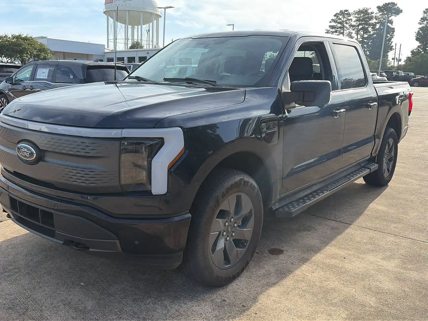 2023 Ford F-150 XLT 4x4 SuperCrew 5-1/2 Box's photo