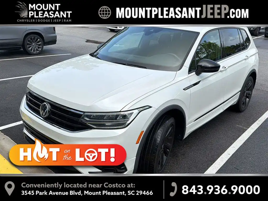 2023 Volkswagen Tiguan 2.0T SE R-Line Black's photo