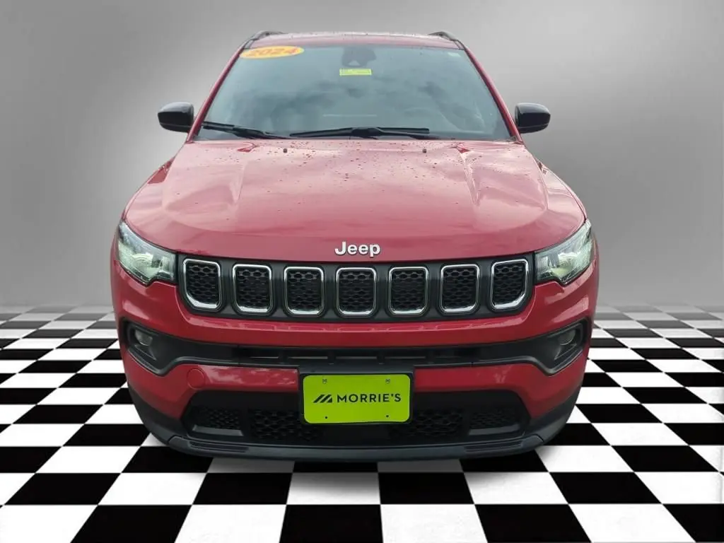 2024 Jeep Compass Latitude 4X4 photo 3