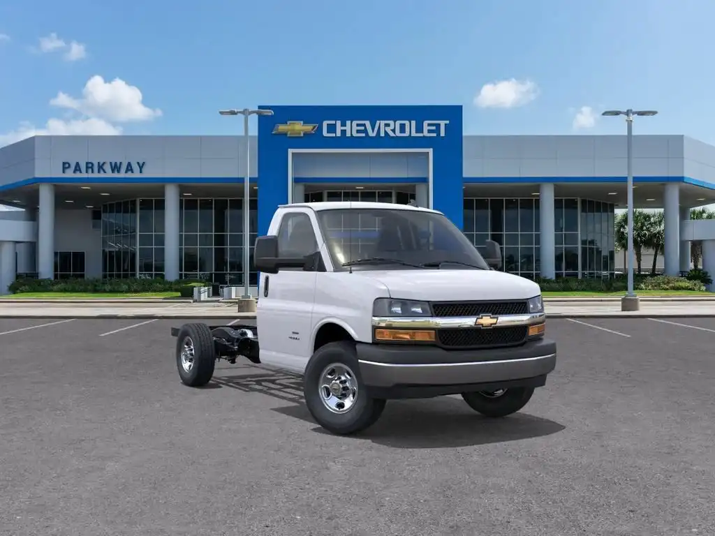 2025 Chevrolet Express 3500 139" WB's photo