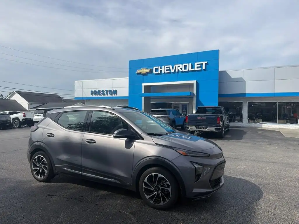 2023 Chevrolet Bolt EUV Premier's photo