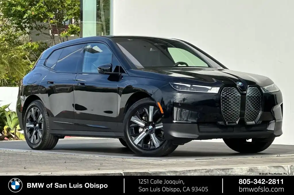 2023 BMW iX xDrive50's photo