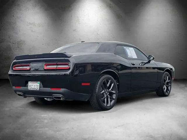 2023 Dodge Challenger SXT Auto photo 3