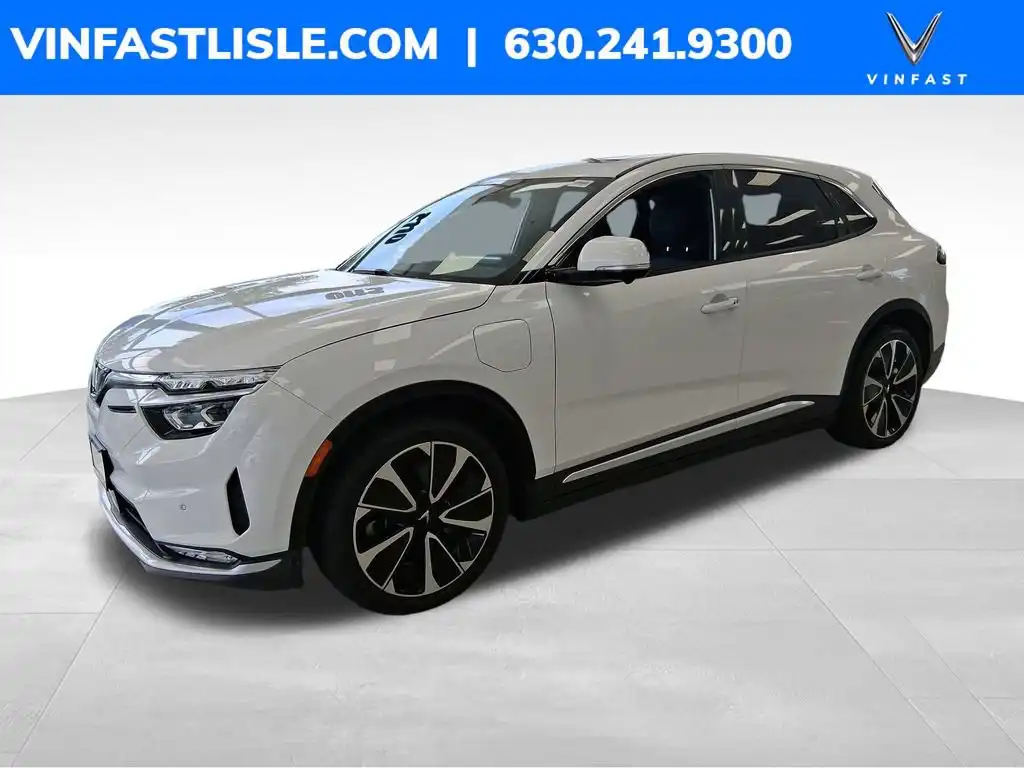 2025 VinFast VF 8 Plus Standard Range's photo