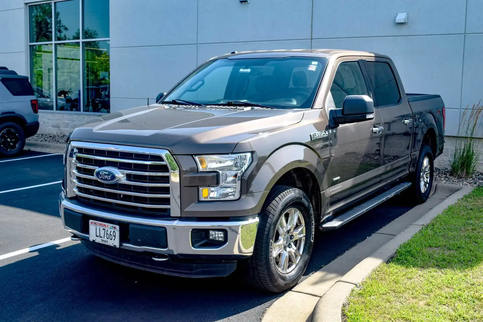 2015 Ford F-150 XLT 4x4 SuperCrew 145-in's photo