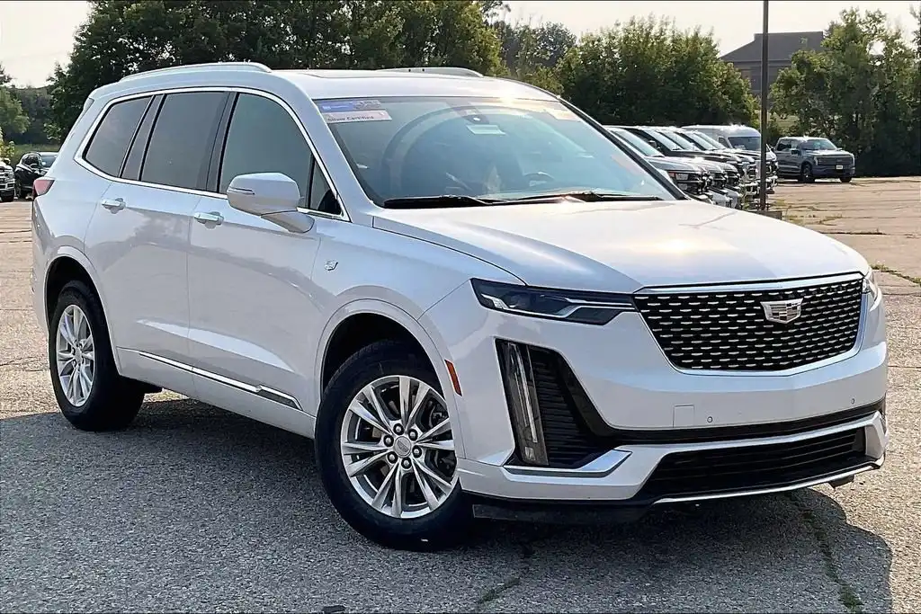 2024 Cadillac XT6 Luxury Auto 4WD's photo