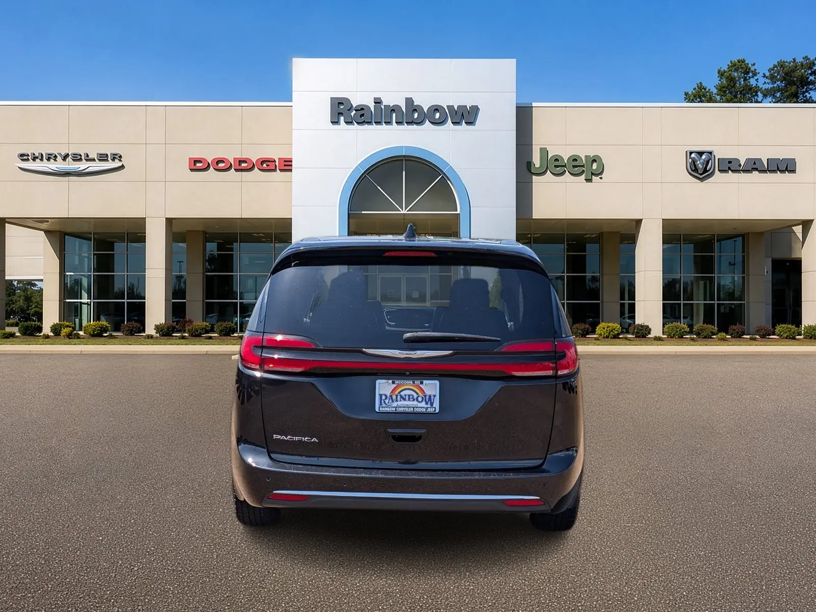2023 Chrysler Pacifica Touring L photo 4