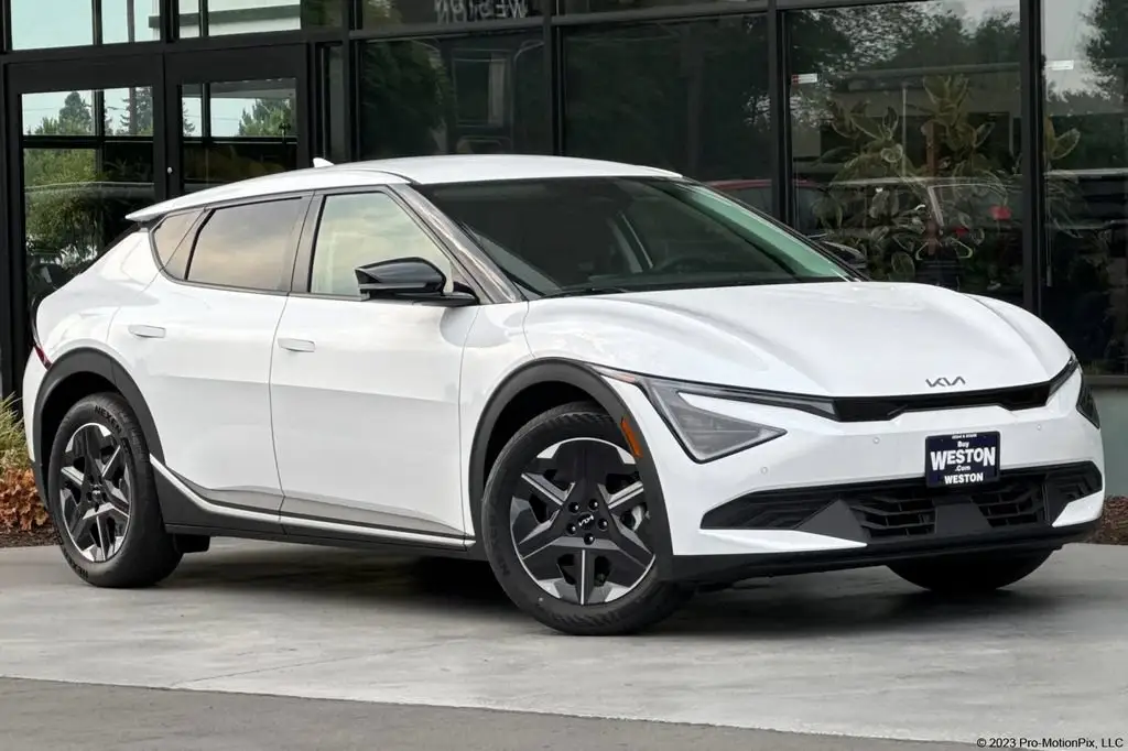 2026 Kia EV6 L Light R photo 1