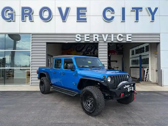 2022 Jeep Gladiator Sport's photo