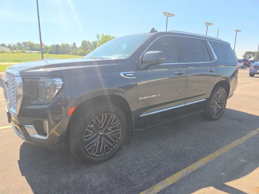 2021 GMC Yukon 4WD Denali's photo