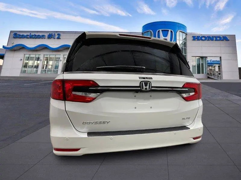 2024 Honda Odyssey Elite photo 4