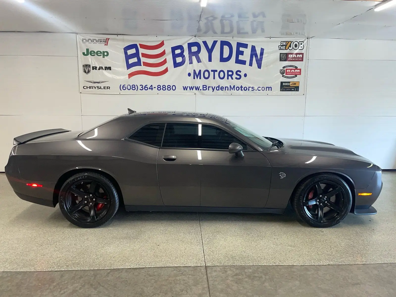 2021 Dodge Challenger SRT Hellcat photo 1