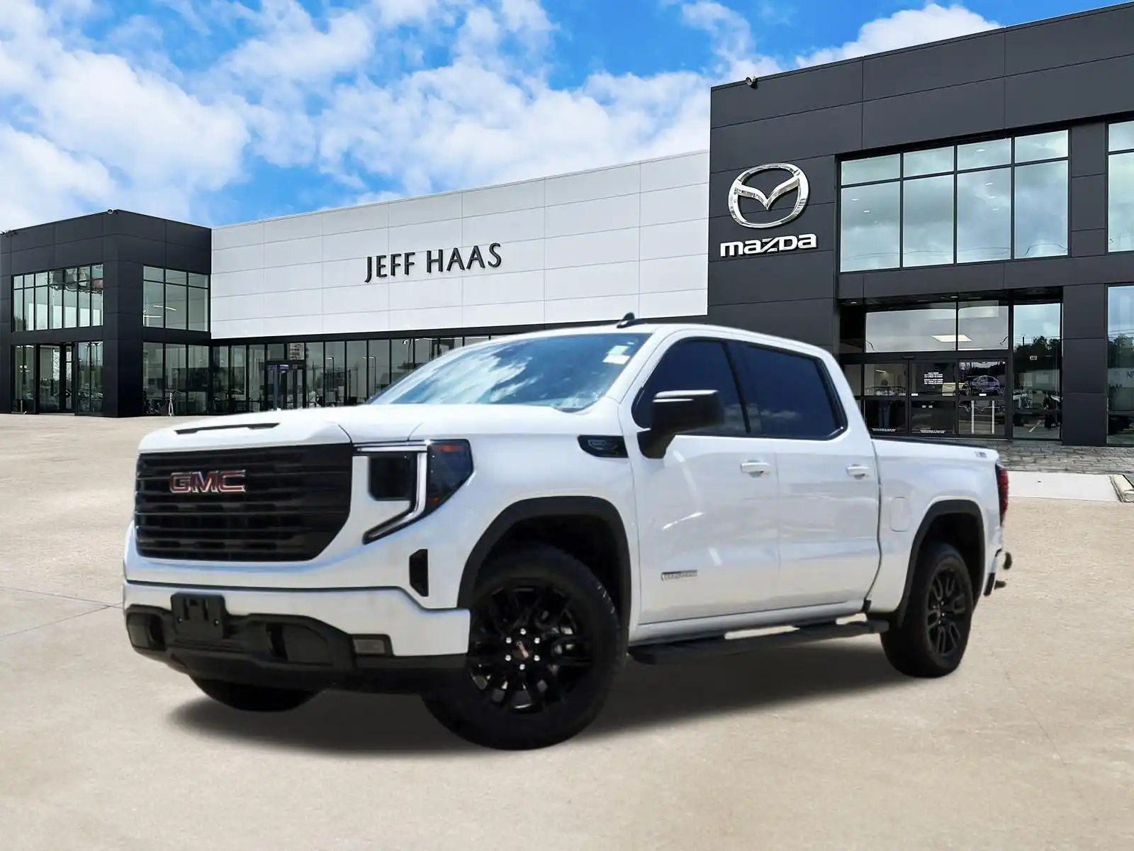 2026 GMC Sierra 4WD Crew Cab Standard Box Elevation's photo