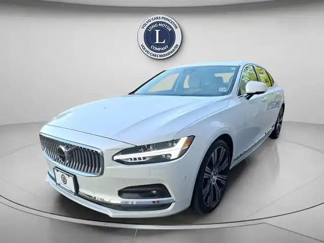 2024 Volvo S90 B6 Plus AWD's photo