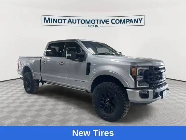 2022 Ford F-250 Lariat 4WD Crew Cab 6-3/4' Box's photo
