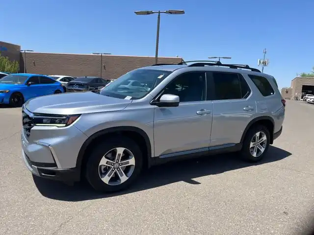 2023 Honda Pilot EX-L 8-Occupant 2WD's photo