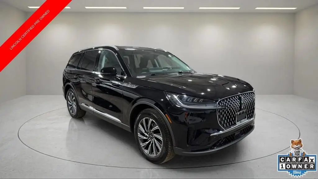 2025 Lincoln Aviator Livery AWD photo 1