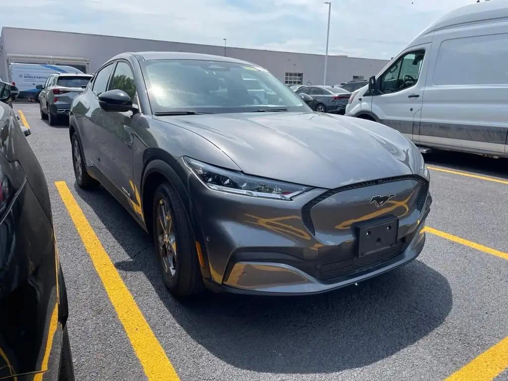 2023 Ford Mustang-Mach-e Select photo 1