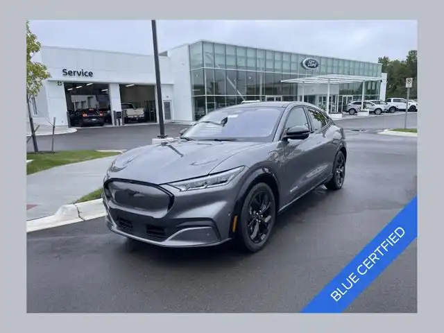 2023 Ford Mustang-Mach-e Premium's photo