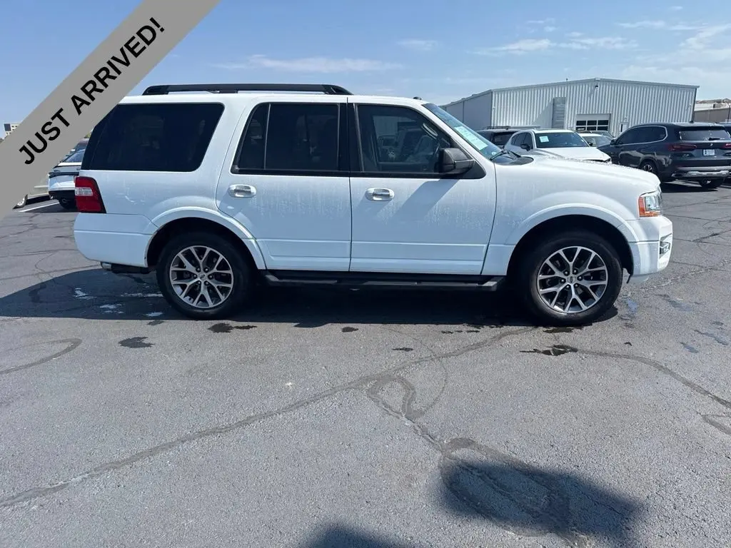 2016 Ford Expedition XLT photo 4